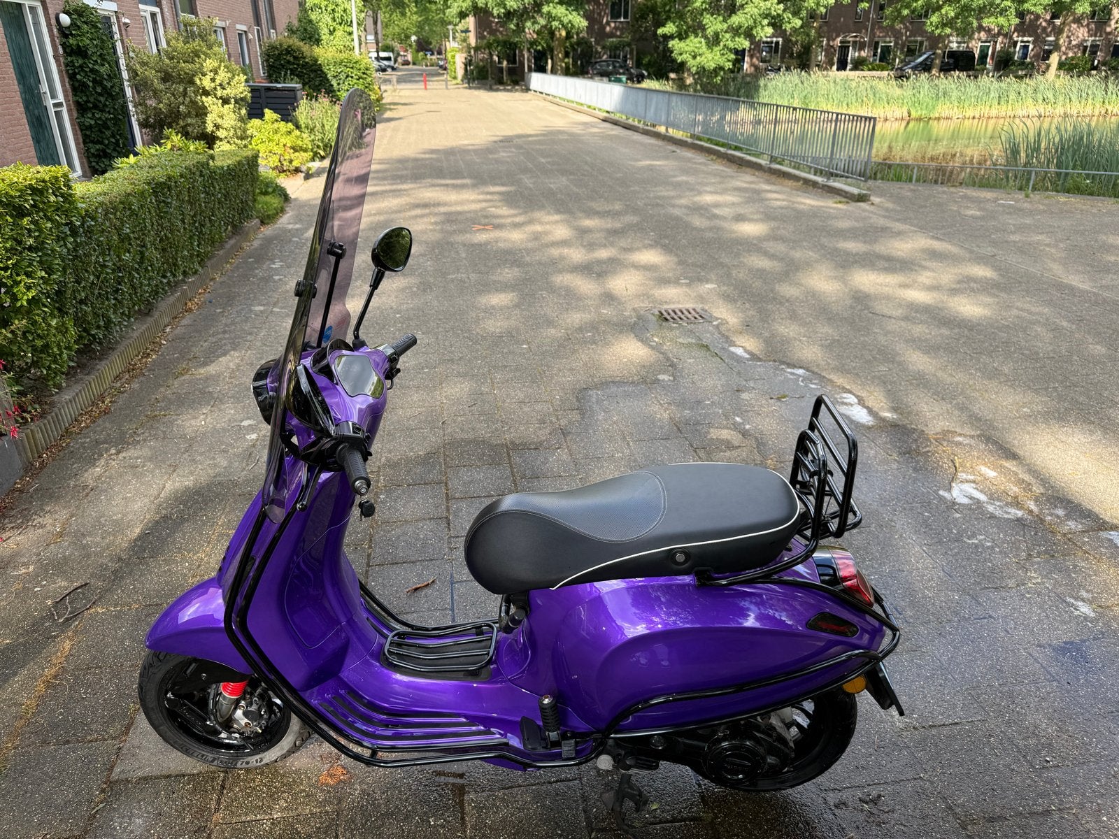 Vespa Sprint 2019 IGET 4T Lamborghini paars, Fietsen en Brommers, Ophalen, Overige modellen, Zo goed als nieuw, Benzine