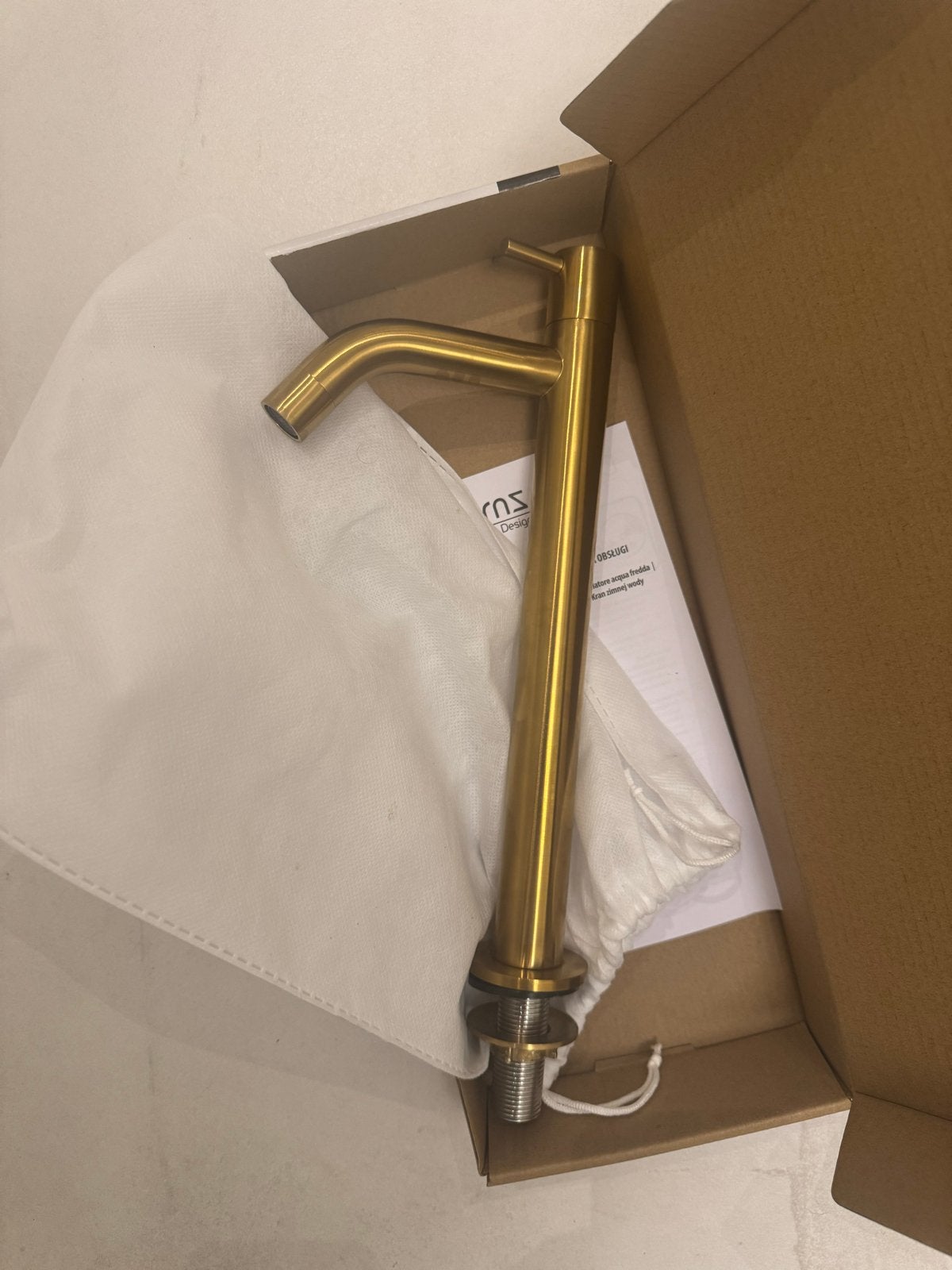 Gouden Kraan Differnz met Afvoerplug - Nieuw in Doos, Doe-het-zelf en Verbouw, Sanitair, Ophalen of Verzenden, Nieuw, Koper, Kraan