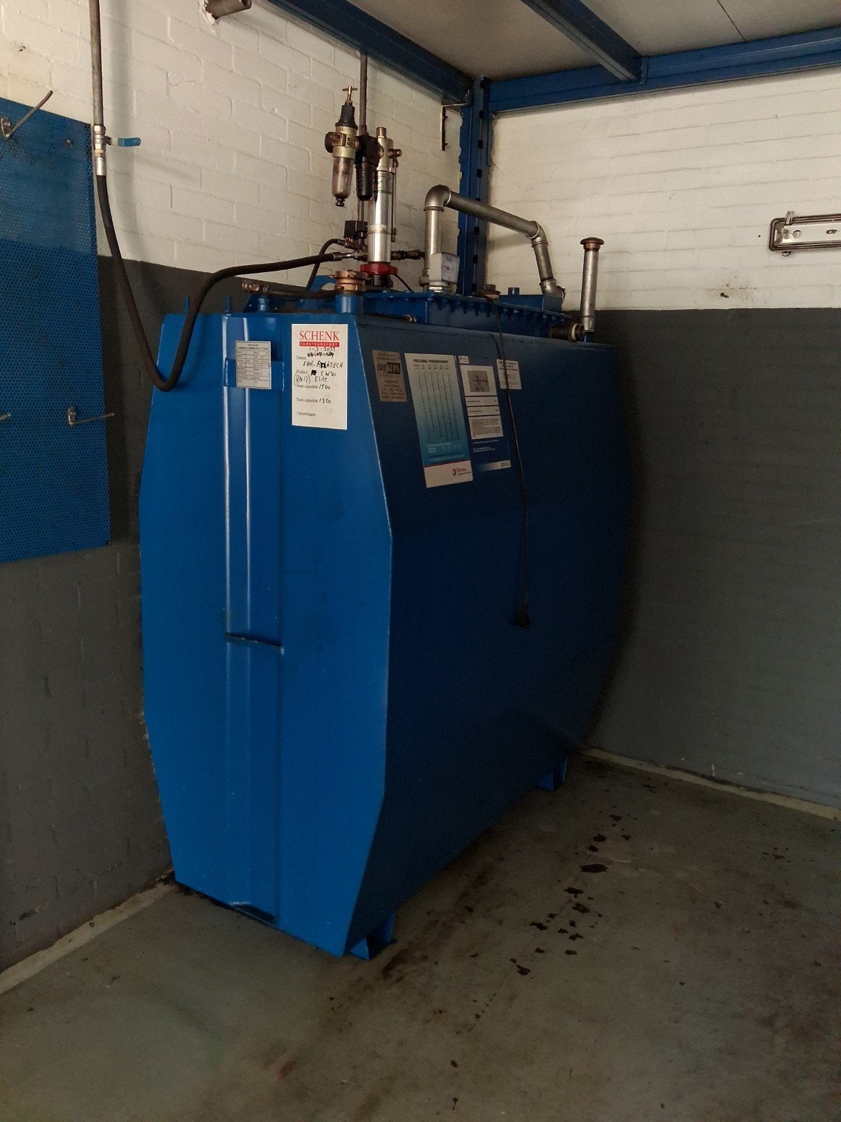 Olie opslagtank 1500 liter - R. Gielen N.V. Ketelbouw, Ophalen