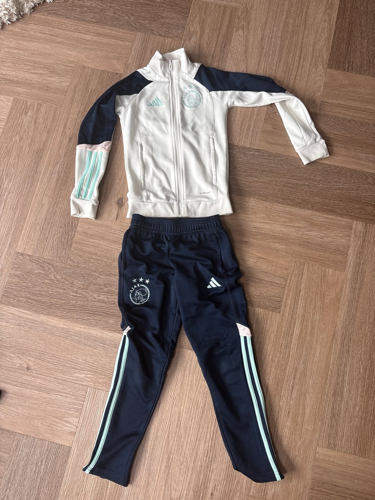 Adidas Ajax trainingspak maat 128 (7-8 jaar), Ophalen of Verzenden, Gebruikt, Jongen of Meisje, Setje