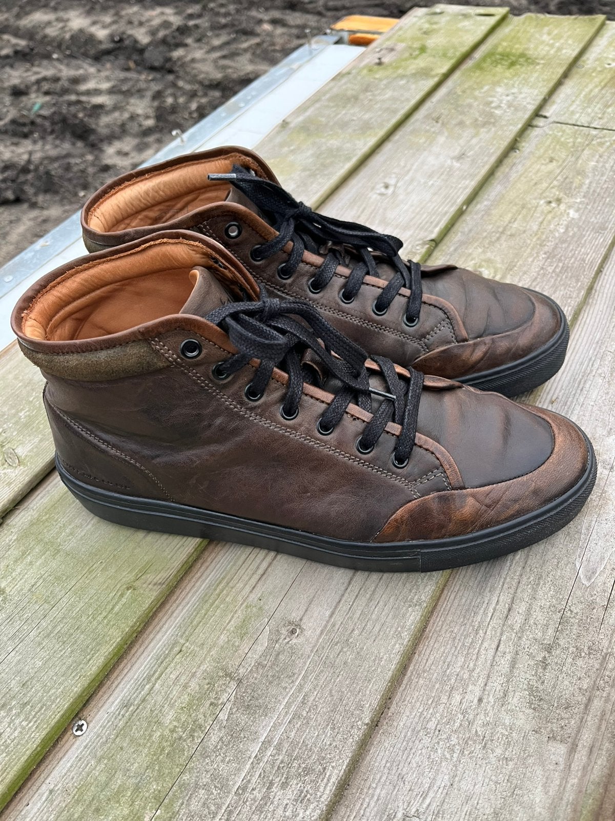 Belstaff sneaker mt 45 bruin, Ophalen of Verzenden, Zo goed als nieuw, Bruin