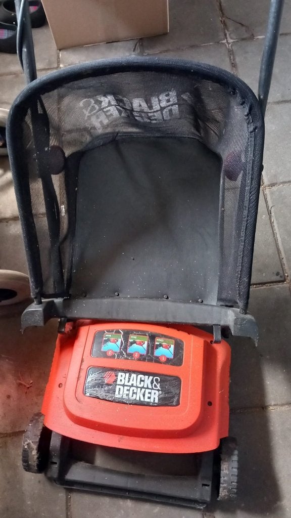 Vertikuteermachine Black & Decker, Ophalen, Gebruikt, Elektrisch, Black & Decker