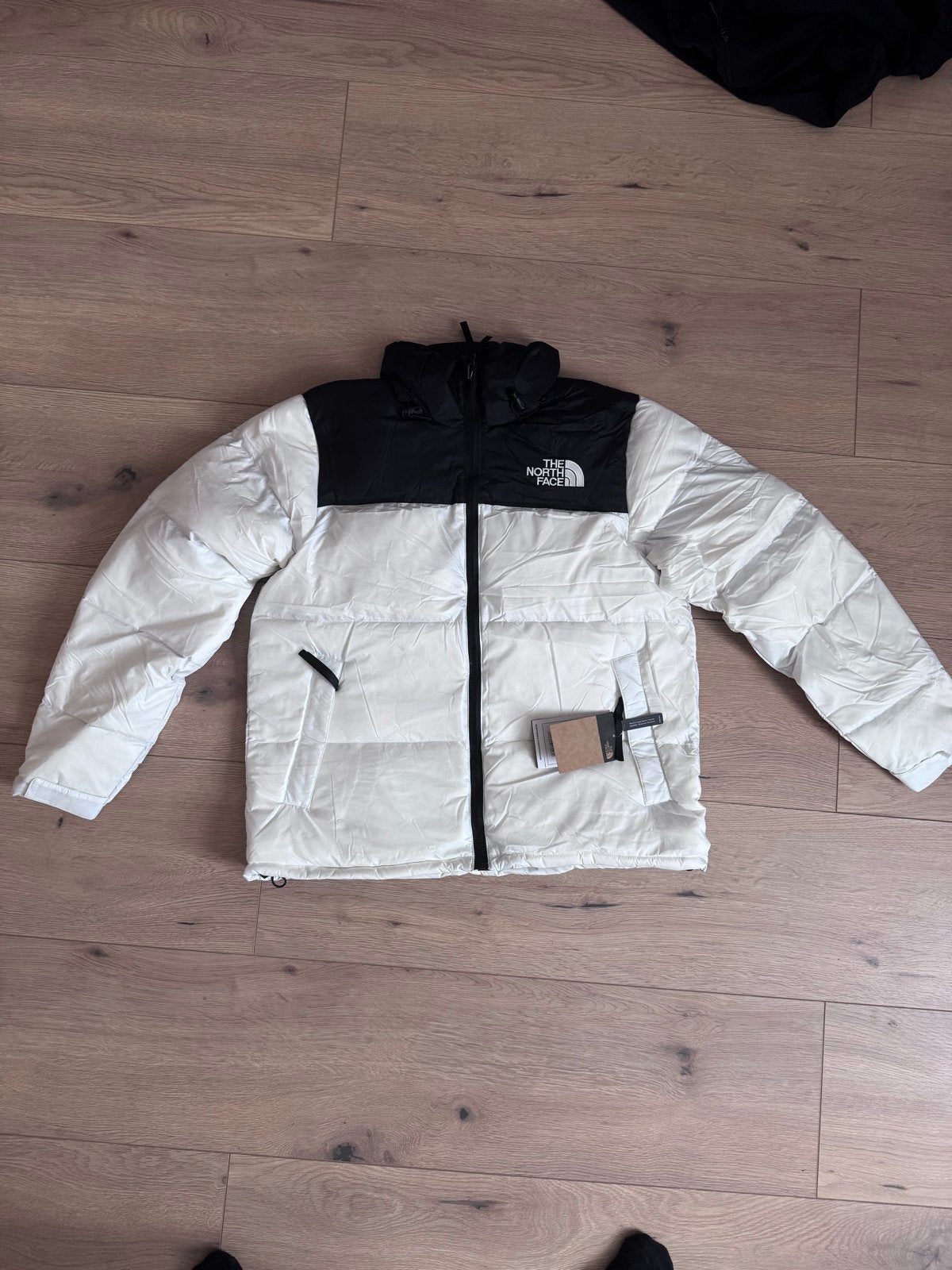 The North Face Nuptse Puffer Jas - Wit/Zwart - Maat M, Ophalen of Verzenden, Zo goed als nieuw, Maat 48/50 (M), Wit