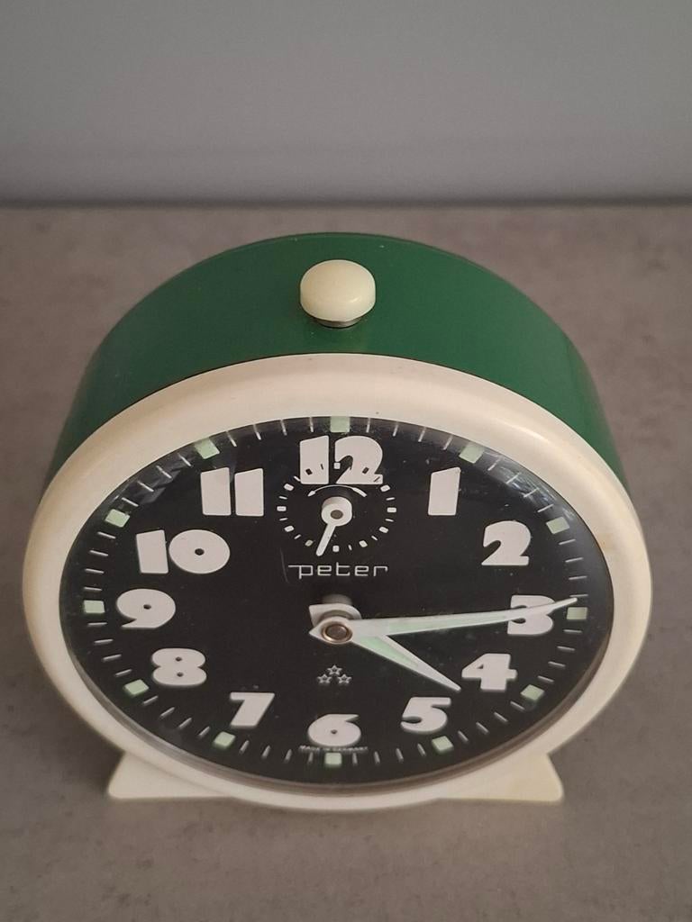 Vintage wekker groen/wit,  Peter, analoog, opdraaien, Witgoed en Apparatuur, Wekkers, Ophalen, Gebruikt, Analoog