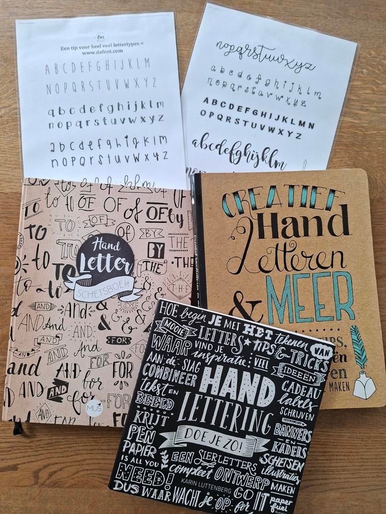Handlettering Set (schetsboek- leerboeken), Boeken, Ophalen of Verzenden, Zo goed als nieuw, Tekenen en Schilderen, Geschikt voor kinderen
