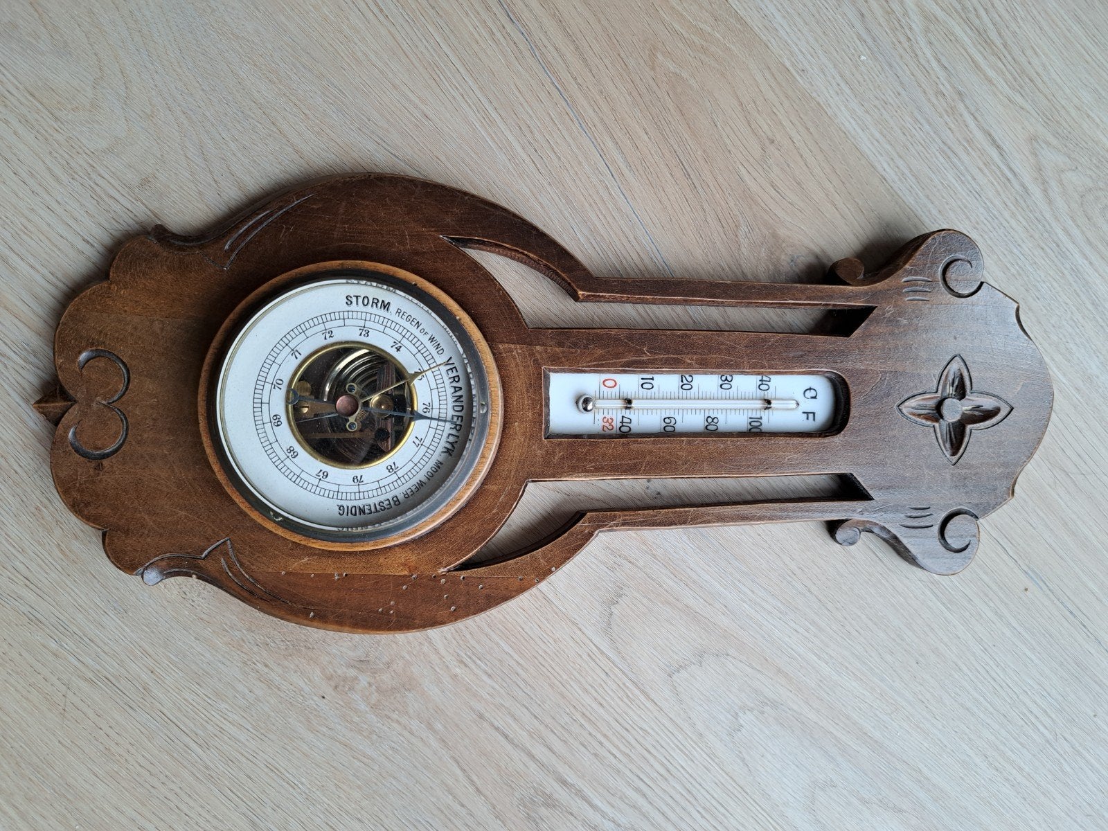 Antieke Barometer met Thermometer - Vintage Hout, Audio, Tv en Foto, Weerstations en Barometers, Ophalen of Verzenden, Gebruikt