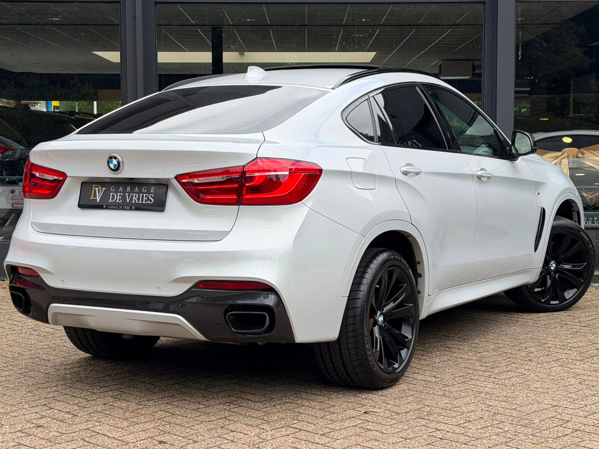 BMW X6 XDrive35i High Executive M Sport Individual Full Opti, Dealer onderhouden, Adaptive Cruise Control, Gebruikt, 4 stoelen