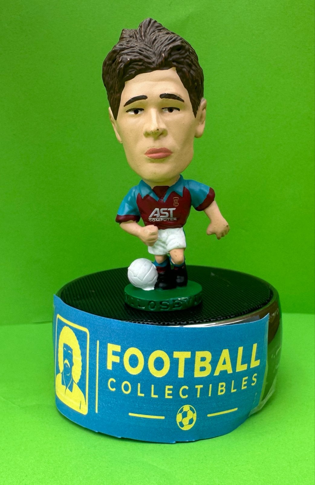 Savo Milošević Aston Villa Corinthian Football Collectible, Ophalen of Verzenden, Zo goed als nieuw, Buitenlandse clubs, Beeldje of Poppetje