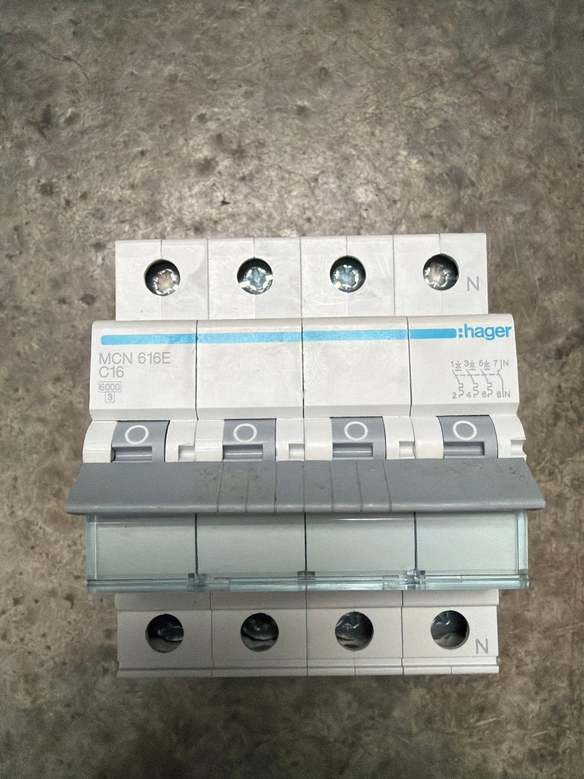 Hager MCN 616E C16 Installatieautomaat, Ophalen of Verzenden, Gebruikt, Hager, Installatieautomaat