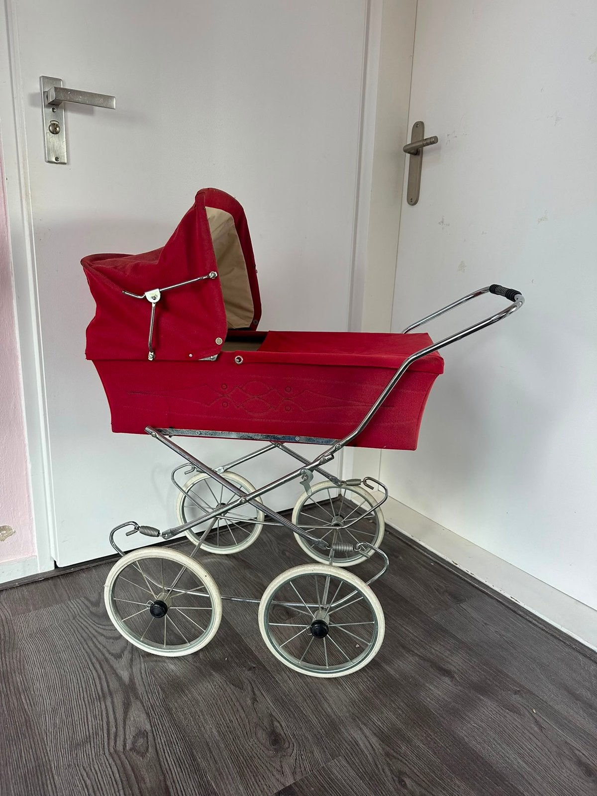 Prachtig oude poppenwagen, Kinderen en Baby's, Speelgoed | Poppen, Ophalen, Gebruikt, Babypop