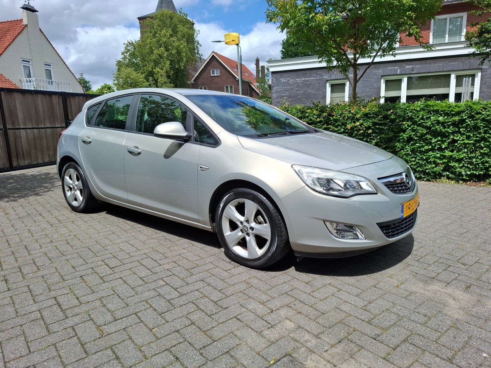 Opel Astra 1.6 16V 5D 2010 Beige, Auto's, Origineel Nederlands, 115 pk, Particulier, Astra