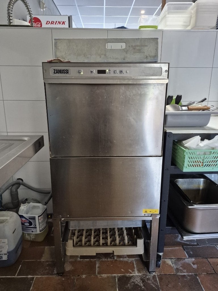 Zanussi professionele horeca vaatwasser, Witgoed en Apparatuur, Vaatwasmachines, Ophalen, 60 cm of meer