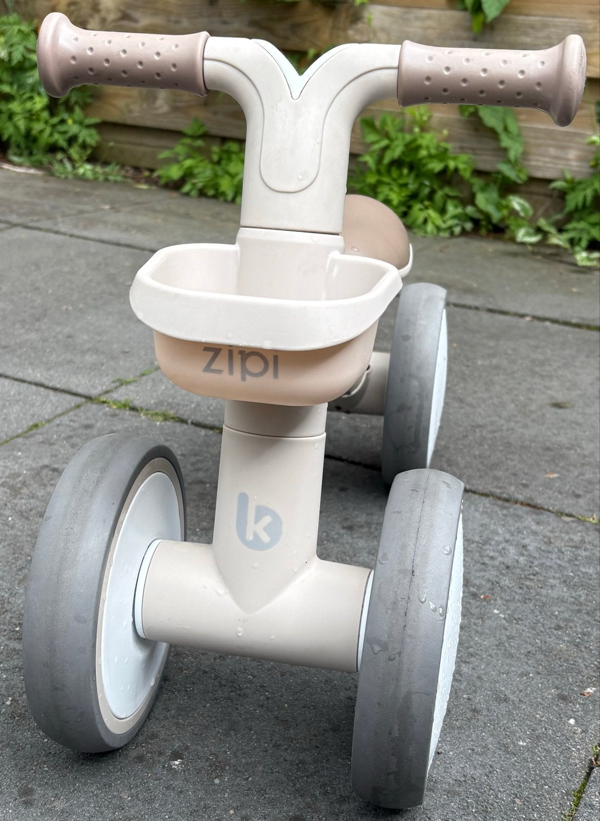 Kikkaboo Zipi loopfiets - Beige/Bruin/Grijs/Wit, Ophalen of Verzenden, Gebruikt, Loopfiets