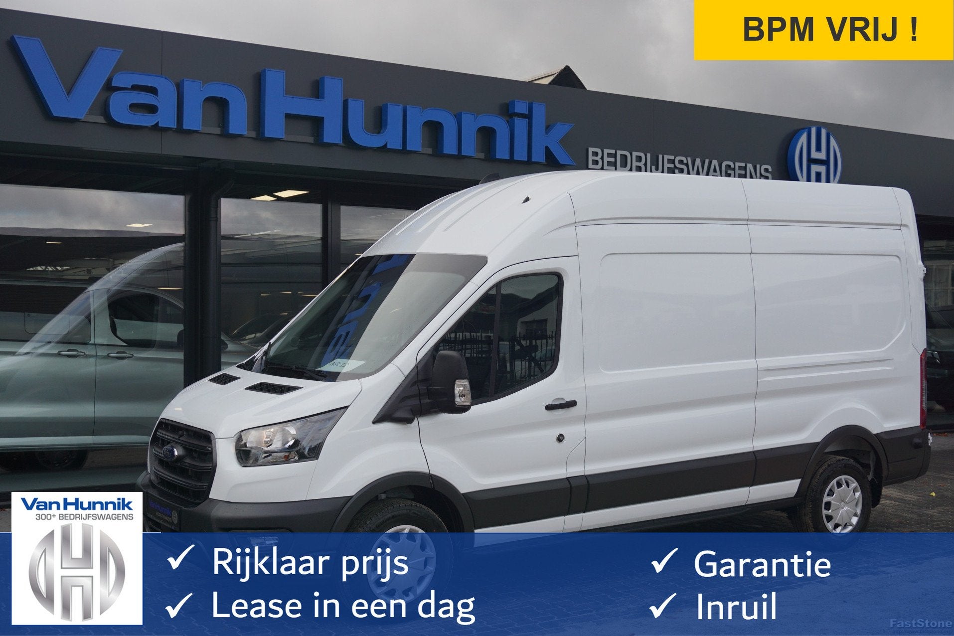 Ford Transit 350L 130PK L3H3 BPM VRIJ! Navi, 360 Camera, A, Auto's, Voorwielaandrijving, Gebruikt, 4 cilinders, 2800 kg