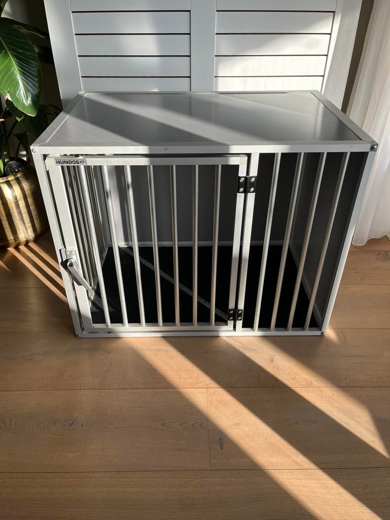 Hondenbench hundos, Ophalen, Zo goed als nieuw, 75 tot 110 cm, 65 tot 100 cm