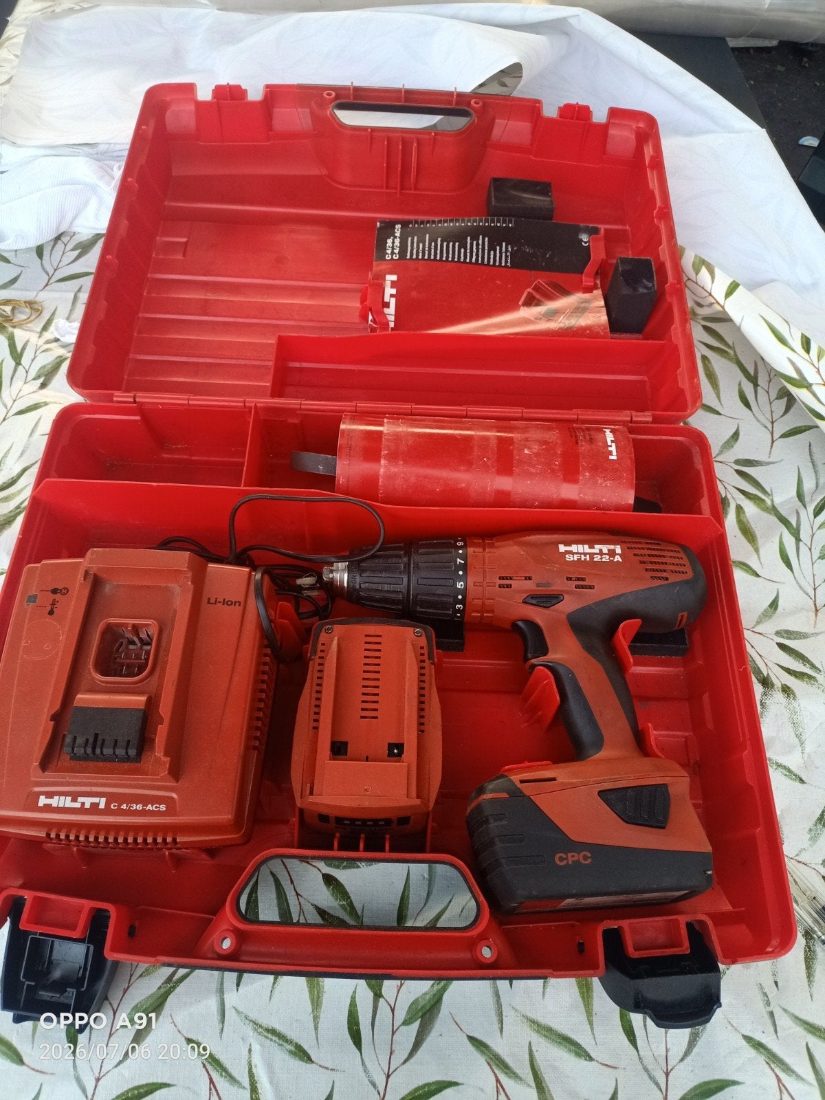 Hilti SFH 22-A Accu Klopboormachine met lader en accu's, Gebruikt, Ophalen of Verzenden, Boor- en Schroefmachine, Minder dan 400 watt