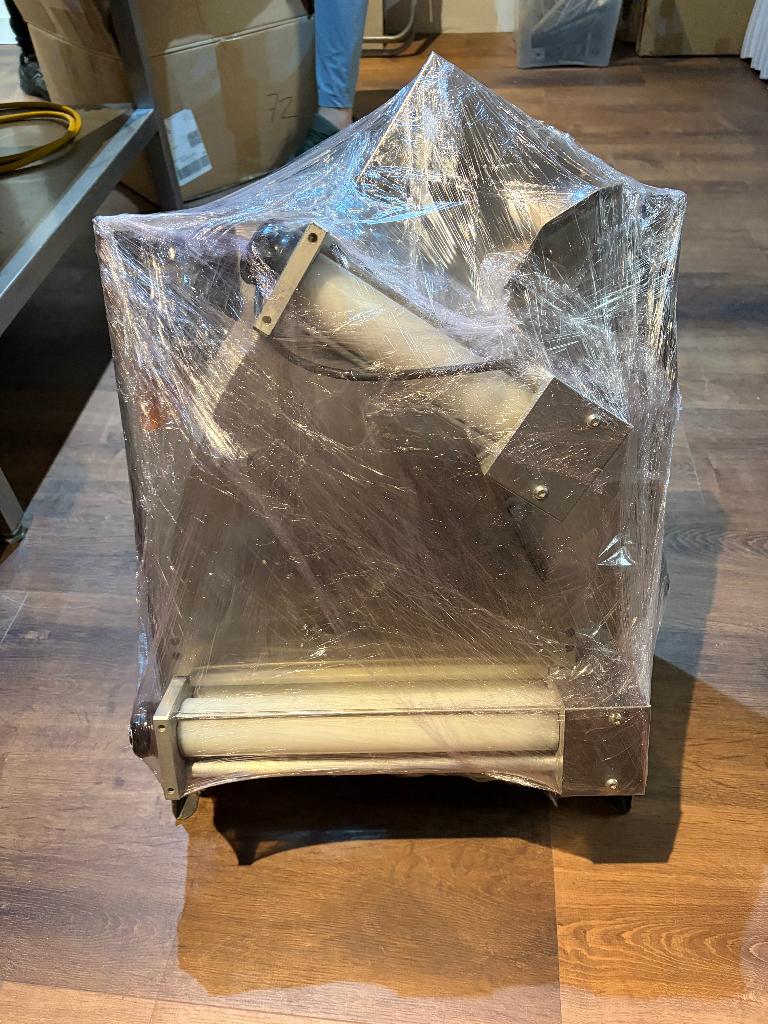 Prismafood DSA 310 Deeguitrolmachine / Pizzaroller 31 cm, Ophalen of Verzenden, Gebruikt, Bakkerij en Slagerij