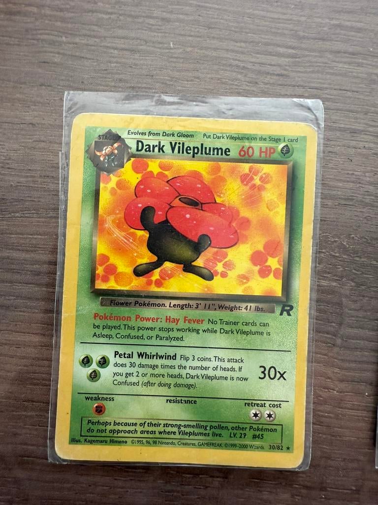 Dark Vileplume 30/82, Ophalen of Verzenden, Zo goed als nieuw