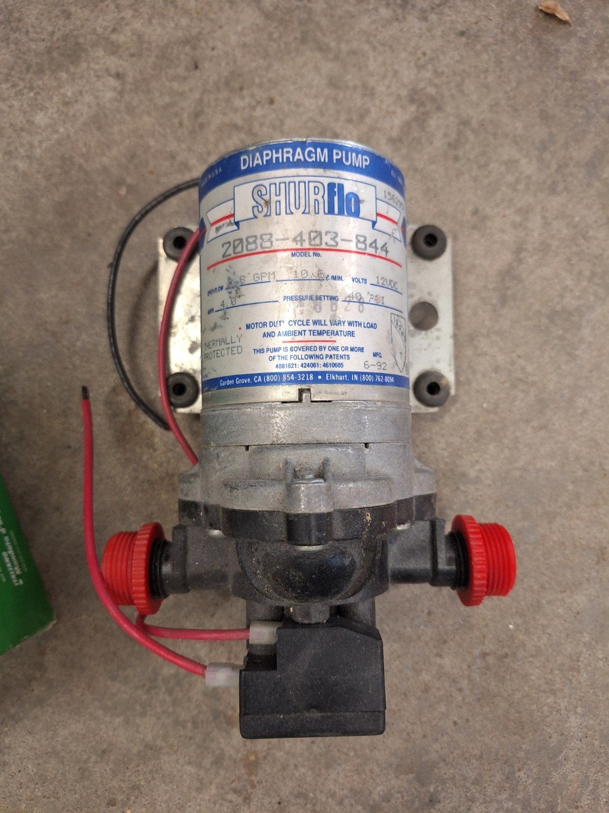 2x Shurflo 12V DC Waterpomp met Drukregelaar, Ophalen of Verzenden
