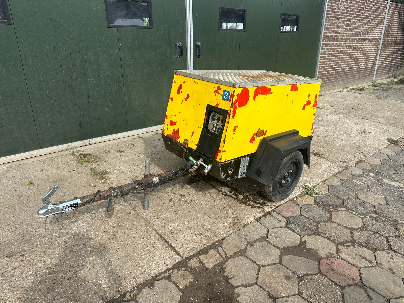 Kaeser compressor M22 kubota D905, Ophalen of Verzenden, Zo goed als nieuw