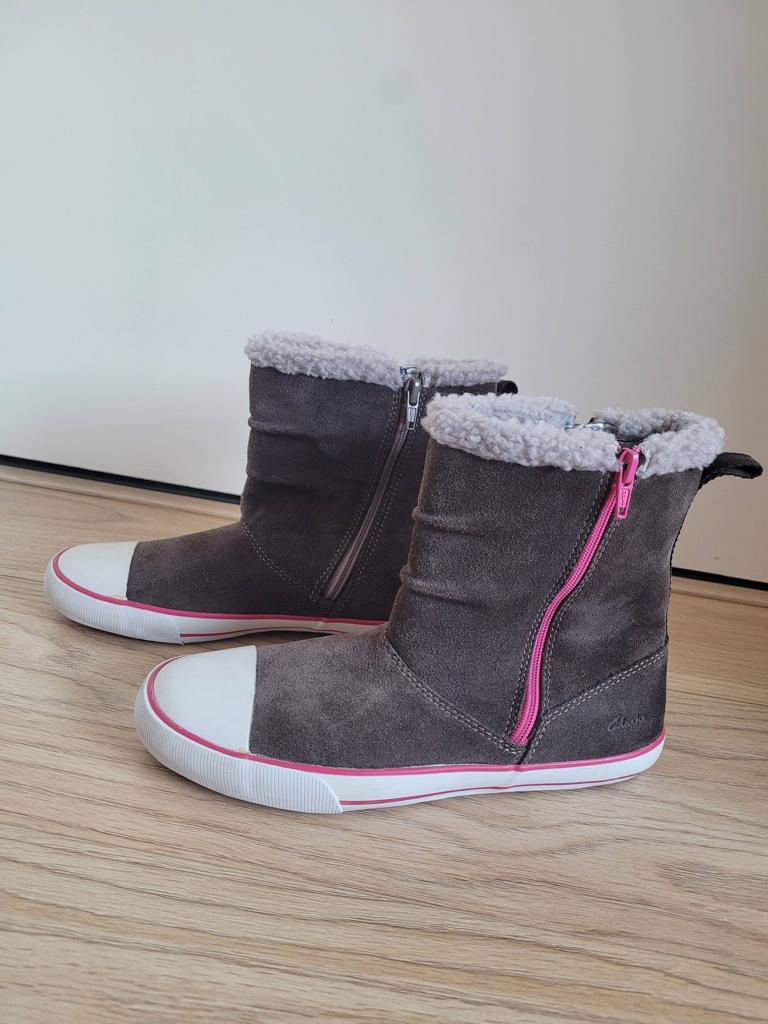 bruine laarsjes Clarks maat 36 meisje NIEUW, Meisje, Clarks, Nieuw, Ophalen of Verzenden