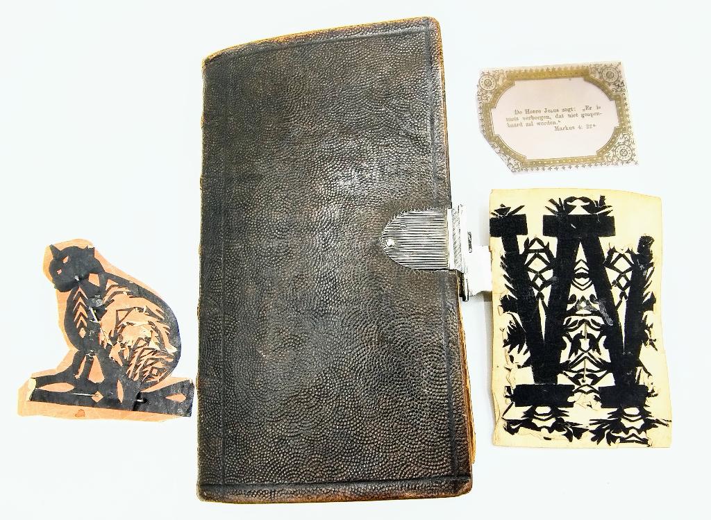 Bijbel met zilveren slot, Wed. M.H. Merkelbach, Harlingen, Verzenden, Bijbel