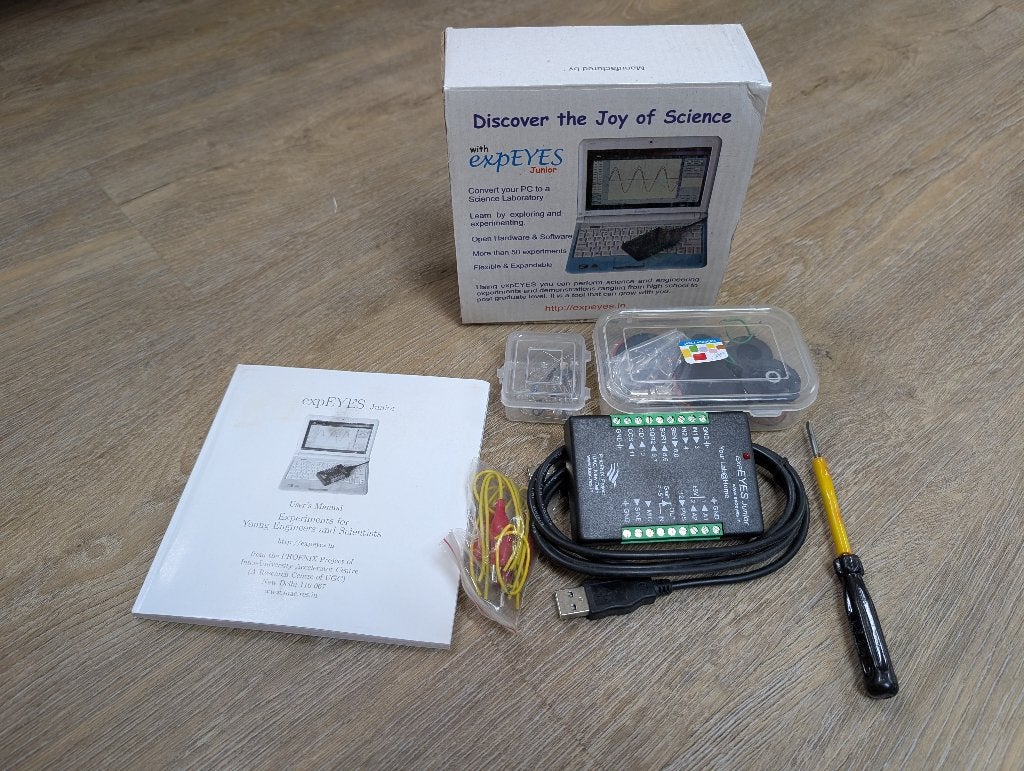 expEYES Junior USB Science Lab Kit, Ophalen of Verzenden, Zo goed als nieuw, Elektronica