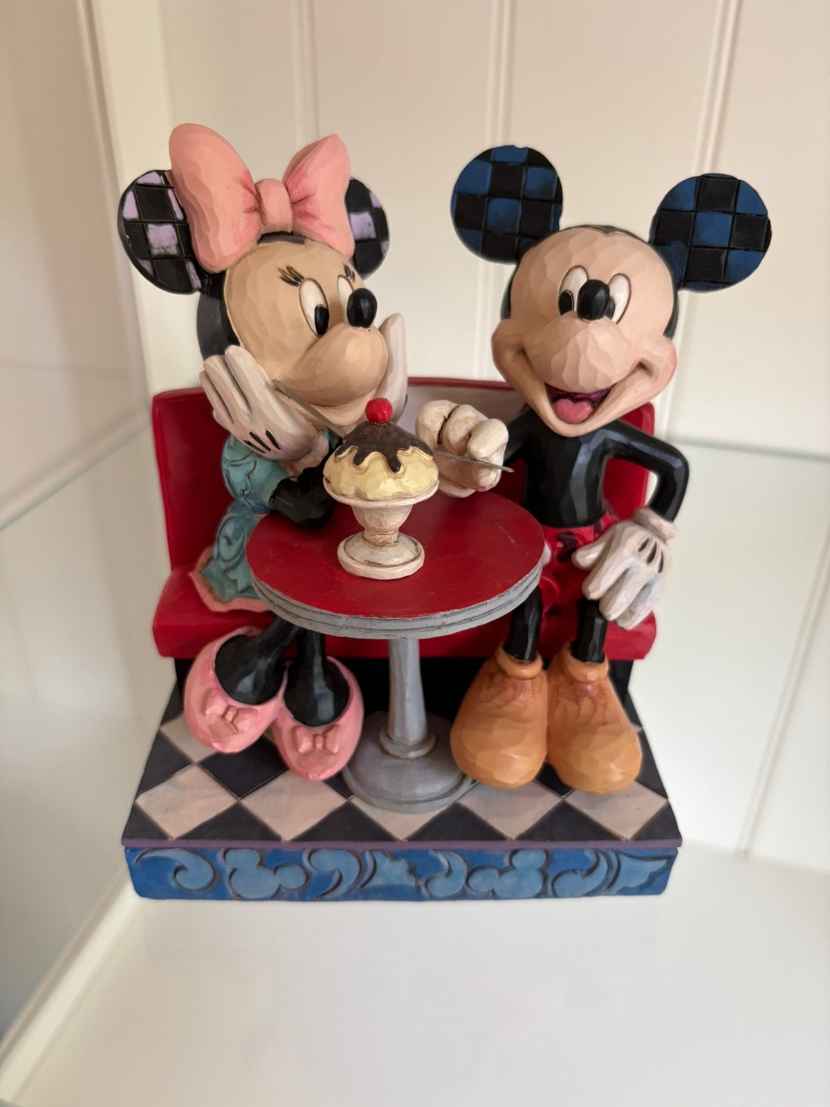 Disney Traditions Love Comes In Many Flavors Mickey & Minnie, Verzamelen, Disney, Ophalen of Verzenden