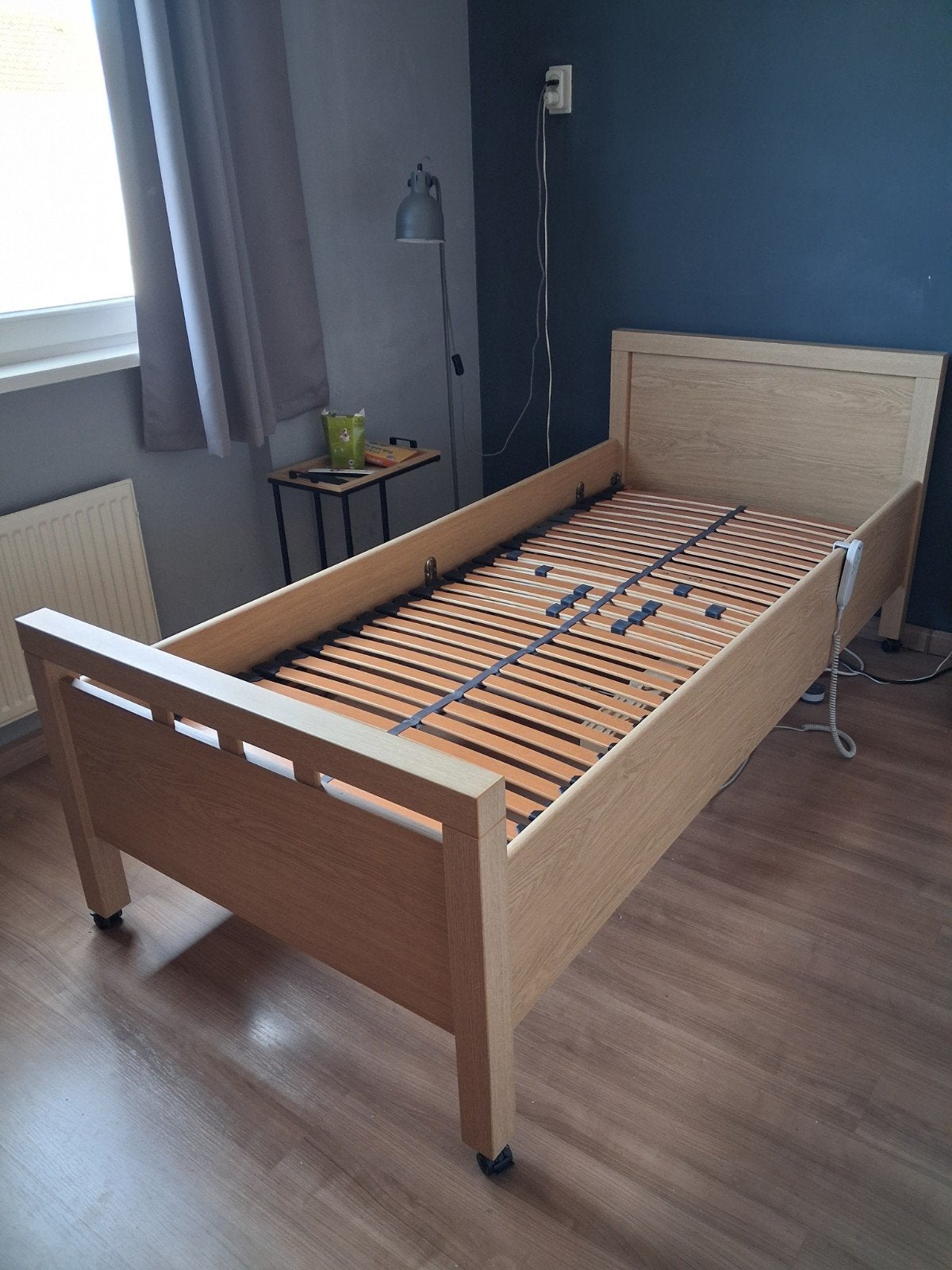 Seniorenbed   elektrisch verstelbaar., Ophalen, 90 cm, Eenpersoons, 200 cm
