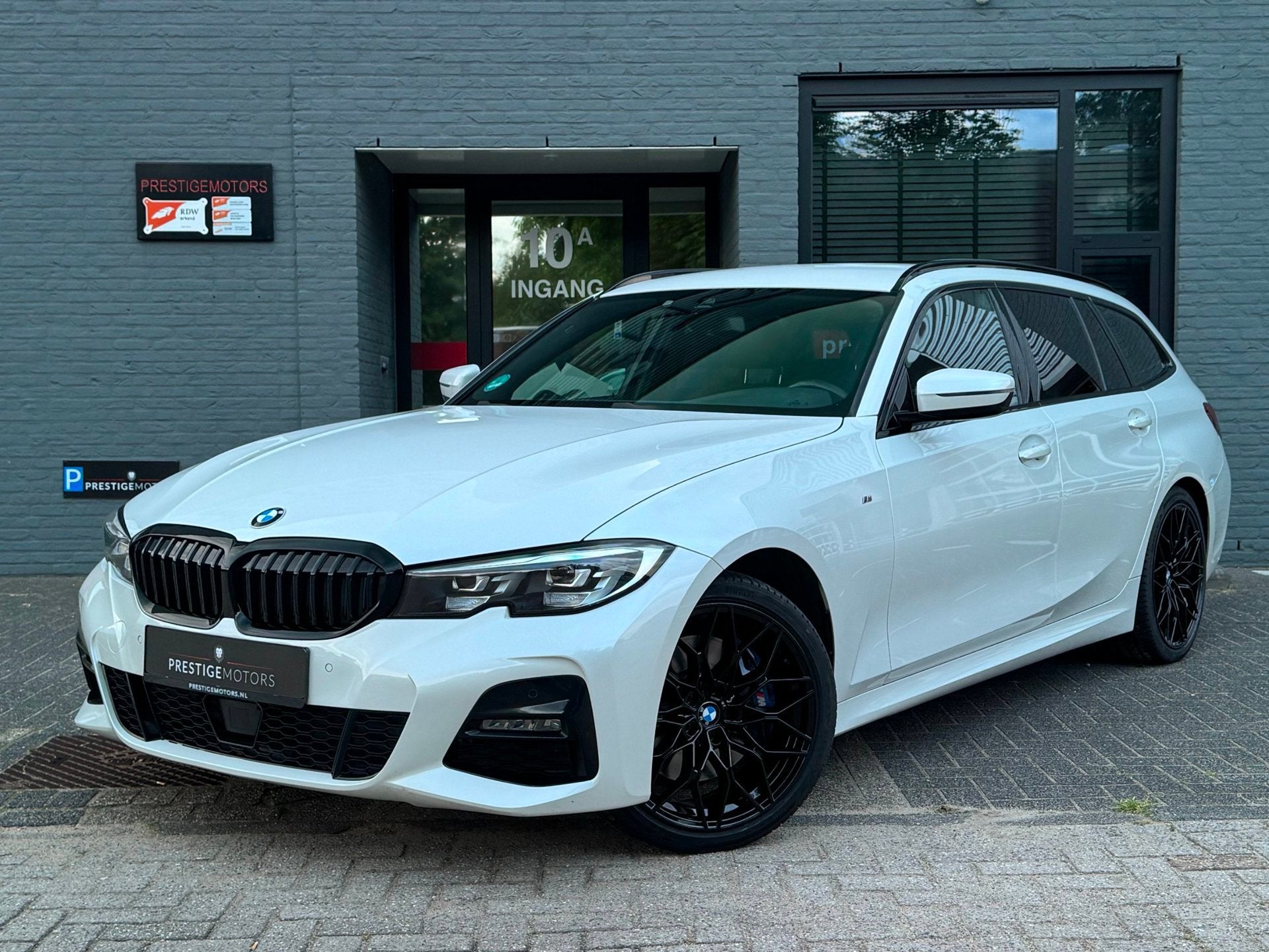 BMW 3-serie Touring 330i High Exe. M-Sport|VirtualCockpit|Tr, Auto's, Automaat, 1998 cc, Gebruikt, 4 cilinders