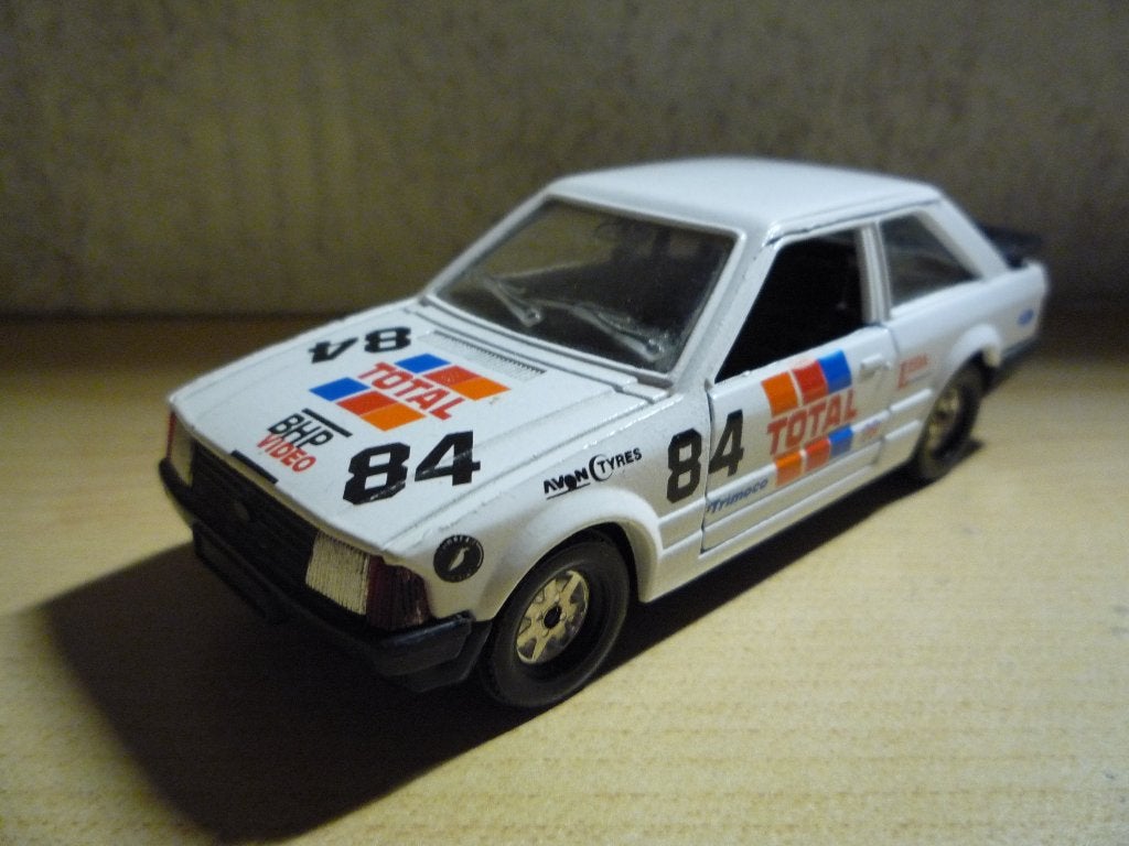 Ford Escort MK3 Rally Total 84 Corgi toys 1:36, Ophalen of Verzenden, Zo goed als nieuw, Auto