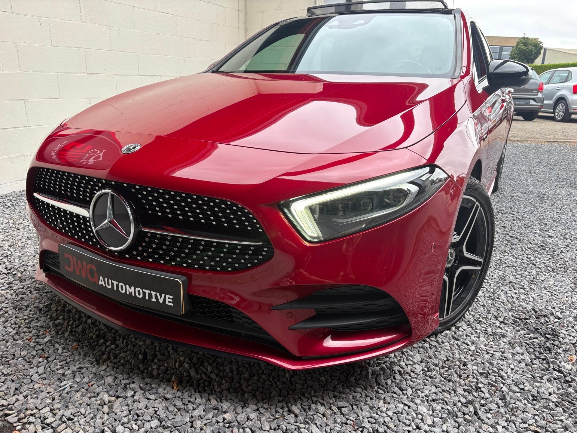 Mercedes-Benz A-klasse 250 e AMG Pano/Keyless/Sfeer/Memory, Auto's, Mercedes-Benz, Gebruikt, 4 cilinders, 15 kWh, Bedrijf