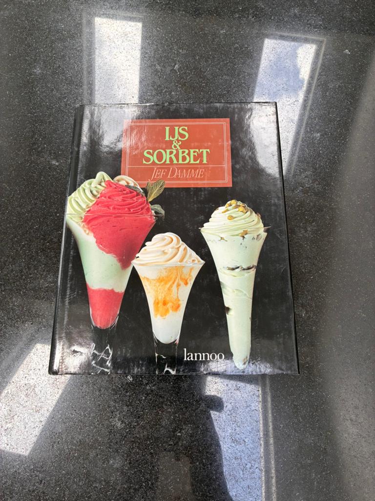 Kookboek IJs en sorbet van Jef Damme, Ophalen of Verzenden, Zo goed als nieuw