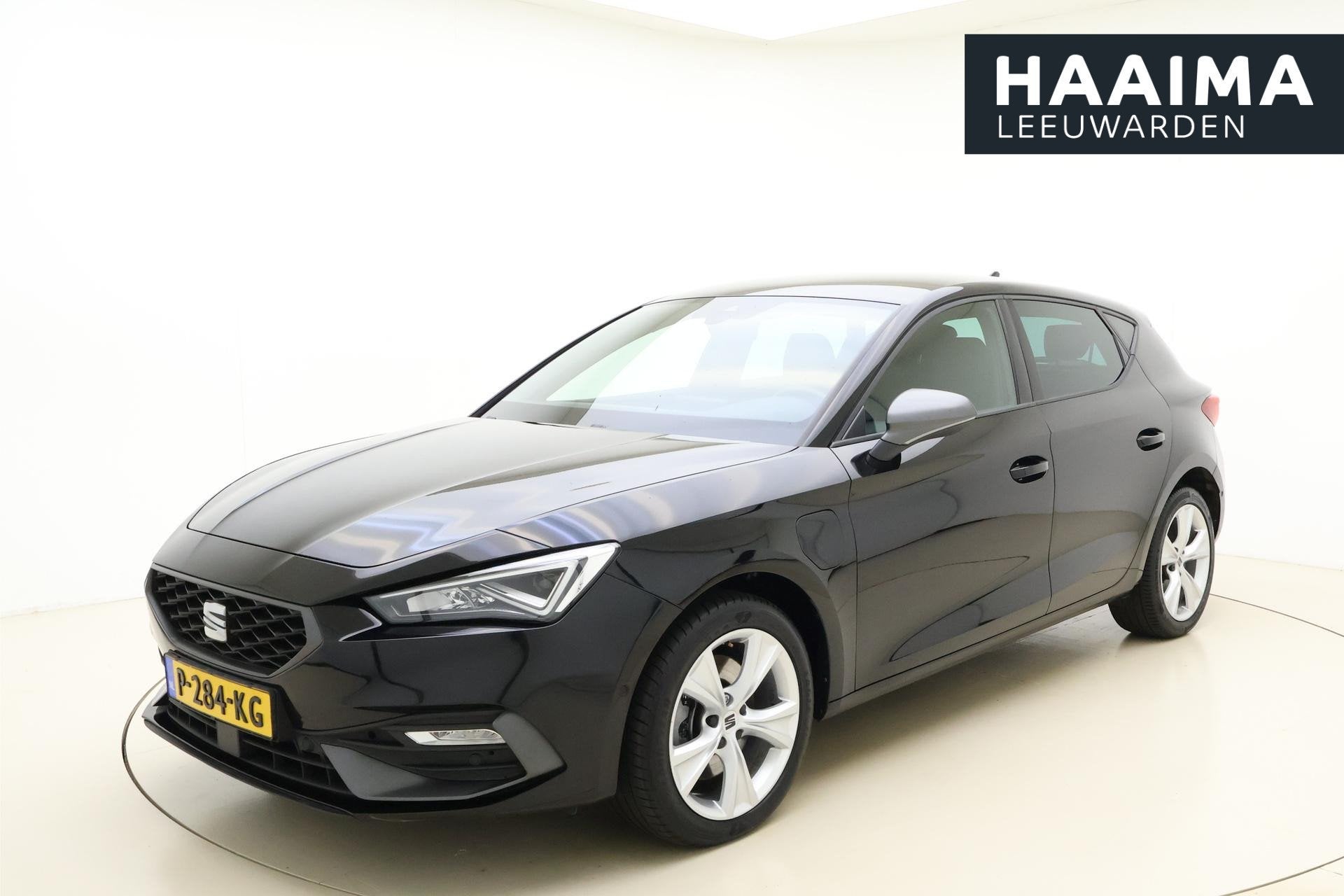 SEAT Leon 1.4 TSI eHybrid 204pk Automaat PHEV FR | Navigatie, Auto's, Stof, Gebruikt, Leon, Zwart