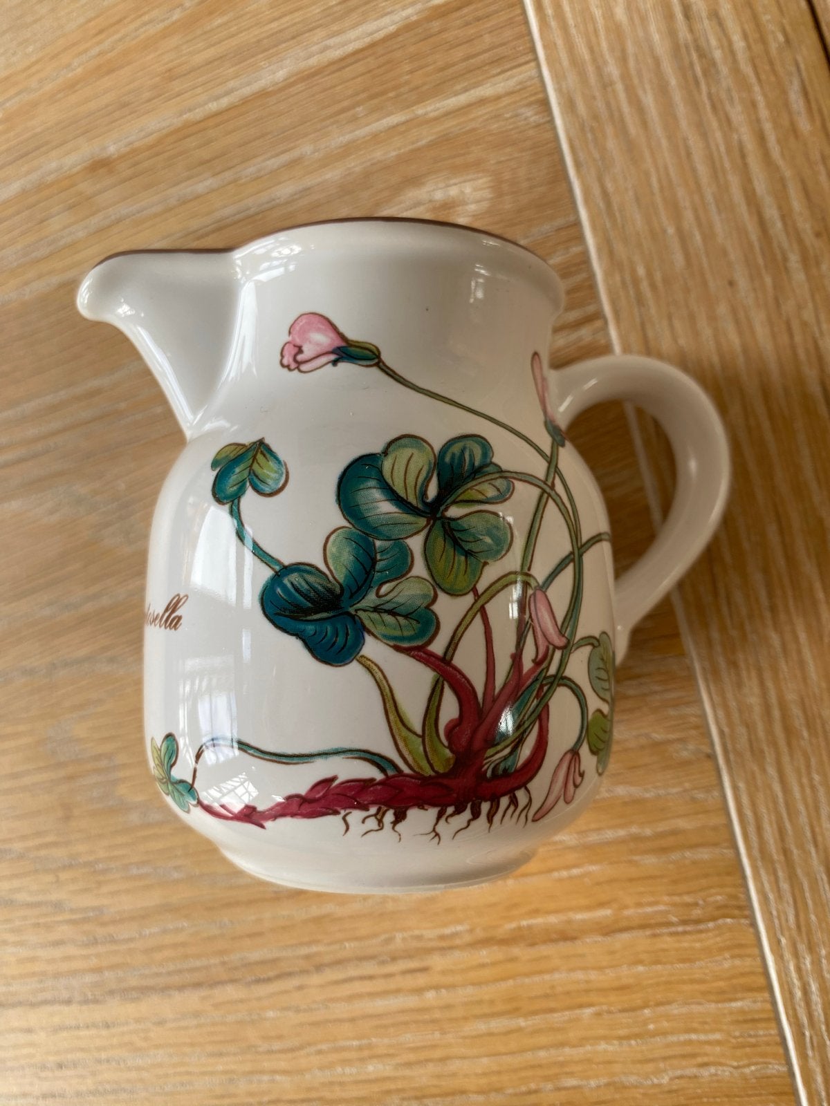 Villeroy & Boch Melkkannetje met Klavermotief, Klassiek, Ophalen of Verzenden, Zo goed als nieuw, Porselein