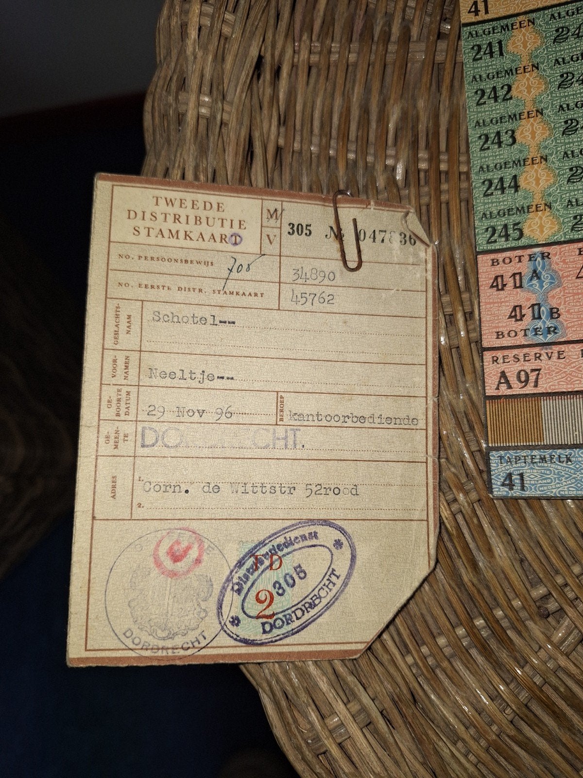 2 x voedselbon vel en stamkaart, Verzamelen, Overige typen, Nederland, Overige soorten, ?
