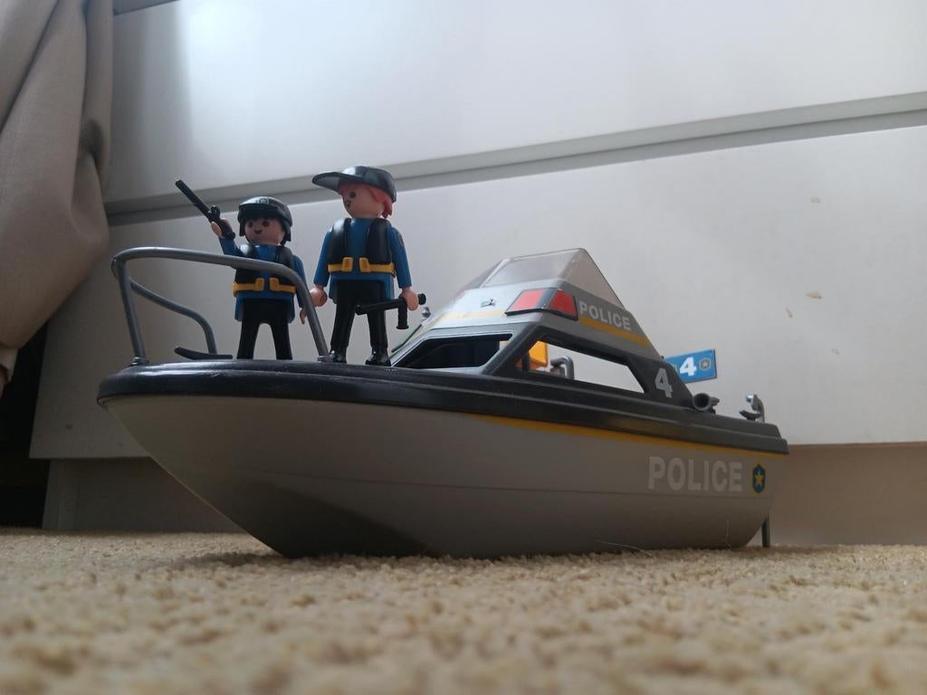 Playmobil Politieboot met 2 agenten, Ophalen