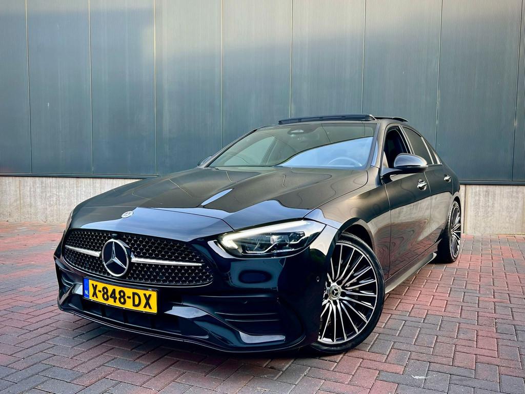 Mercedes-Benz C-klasse 300 AMG Line * Pano * Cam * Memory Se, Automaat, 4 cilinders, 259 pk, Zwart