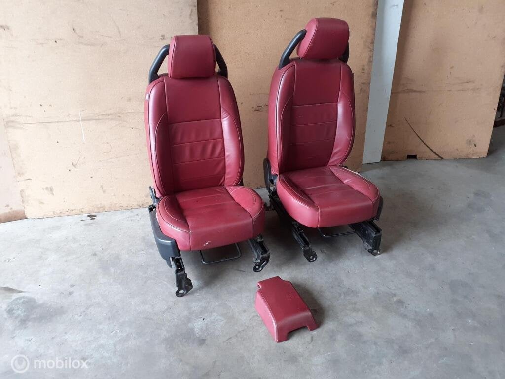 Leren Stoelen Land Rover Discovery 3 - Rood Leer Leder LR3, Auto-onderdelen, Land Rover, Ophalen of Verzenden, Gebruikt, Land Rover
