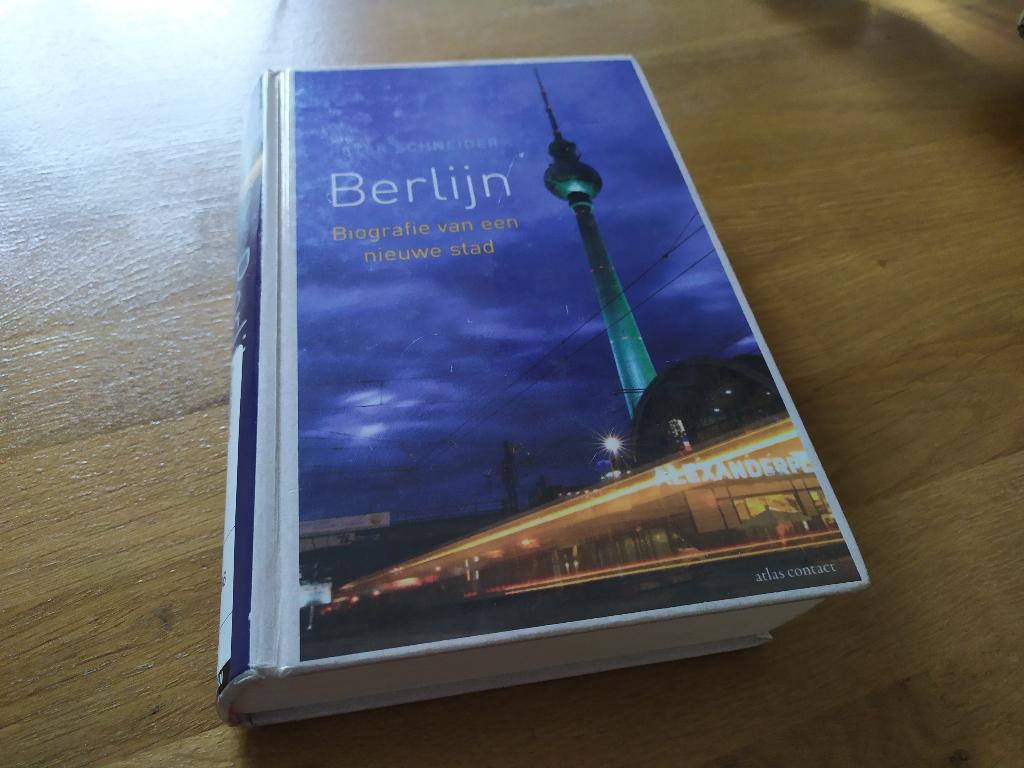 Berlijn - biografie van een nieuwe stad, Ophalen of Verzenden, Gelezen, Europa