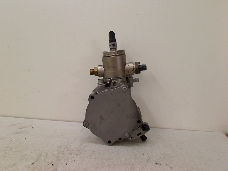 Vacuumpomp Volkswagen Golf VI (5K1) 2011 06J145100C, Gebruikt, Volkswagen, Volkswagen AG, Kundenbetreuung@volkswagen.de