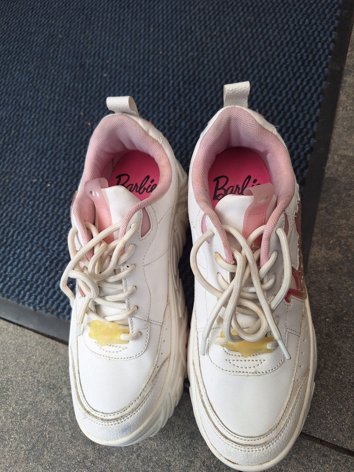 Barbie sneakers maat 40, zo goed als nieuw  nu 13 euro, Ophalen of Verzenden