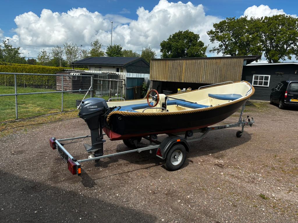 Corsiva met 8 pk Yamaha op trailer, Ophalen, Zo goed als nieuw, Corsiva, Kussenset