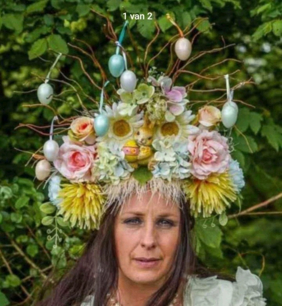 Handgemaakte hoofdtooi en bloemenmandje, Ophalen