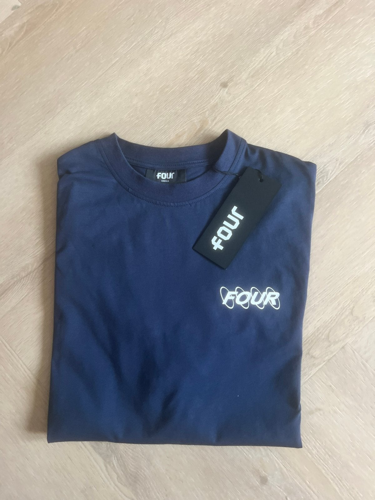Four Amsterdam t shirt small nieuw, Ophalen of Verzenden, Nieuw, Maat 46 (S) of kleiner, Blauw