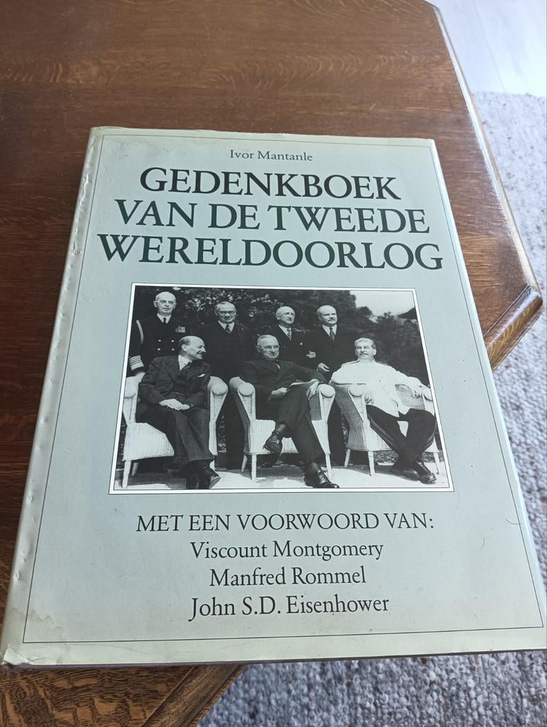 Boek Ivor Mantanle Gedenkboek van de Tweede Wereldoorlog, Boeken, Oorlog en Militair, Gelezen, Algemeen, Tweede Wereldoorlog, Ophalen of Verzenden