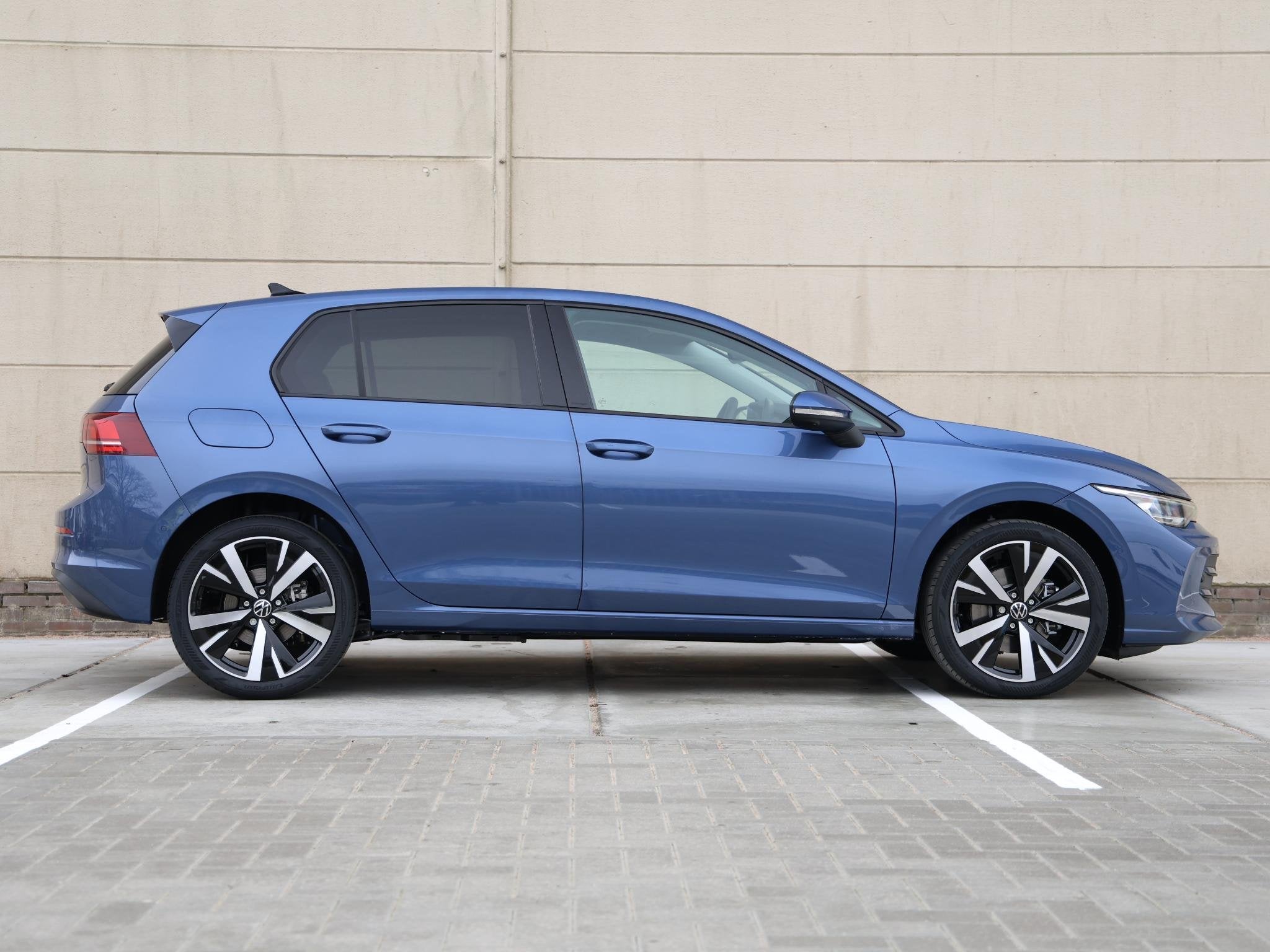Volkswagen Golf Life Edition 1.5 eHybrid 204 PK | 18" velgen, Auto's, 1498 cc, 4 cilinders, 150 pk, Blauw