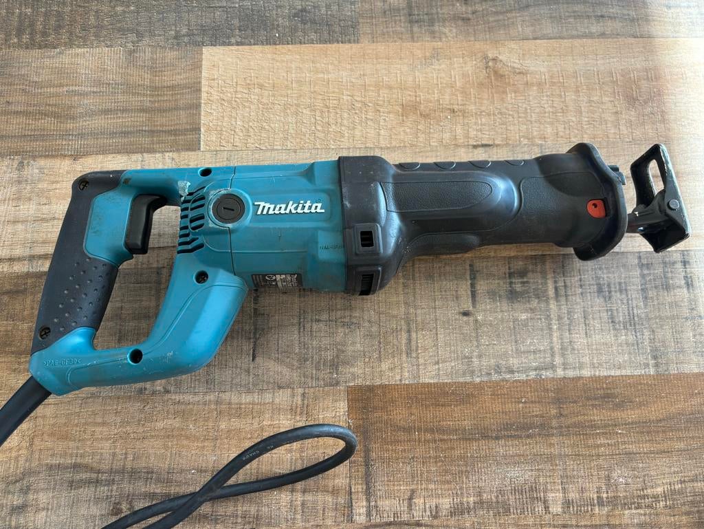 Makita Reciprozaag JR3050T, Gebruikt, 70 mm of meer, Ophalen of Verzenden, Reciprozaag