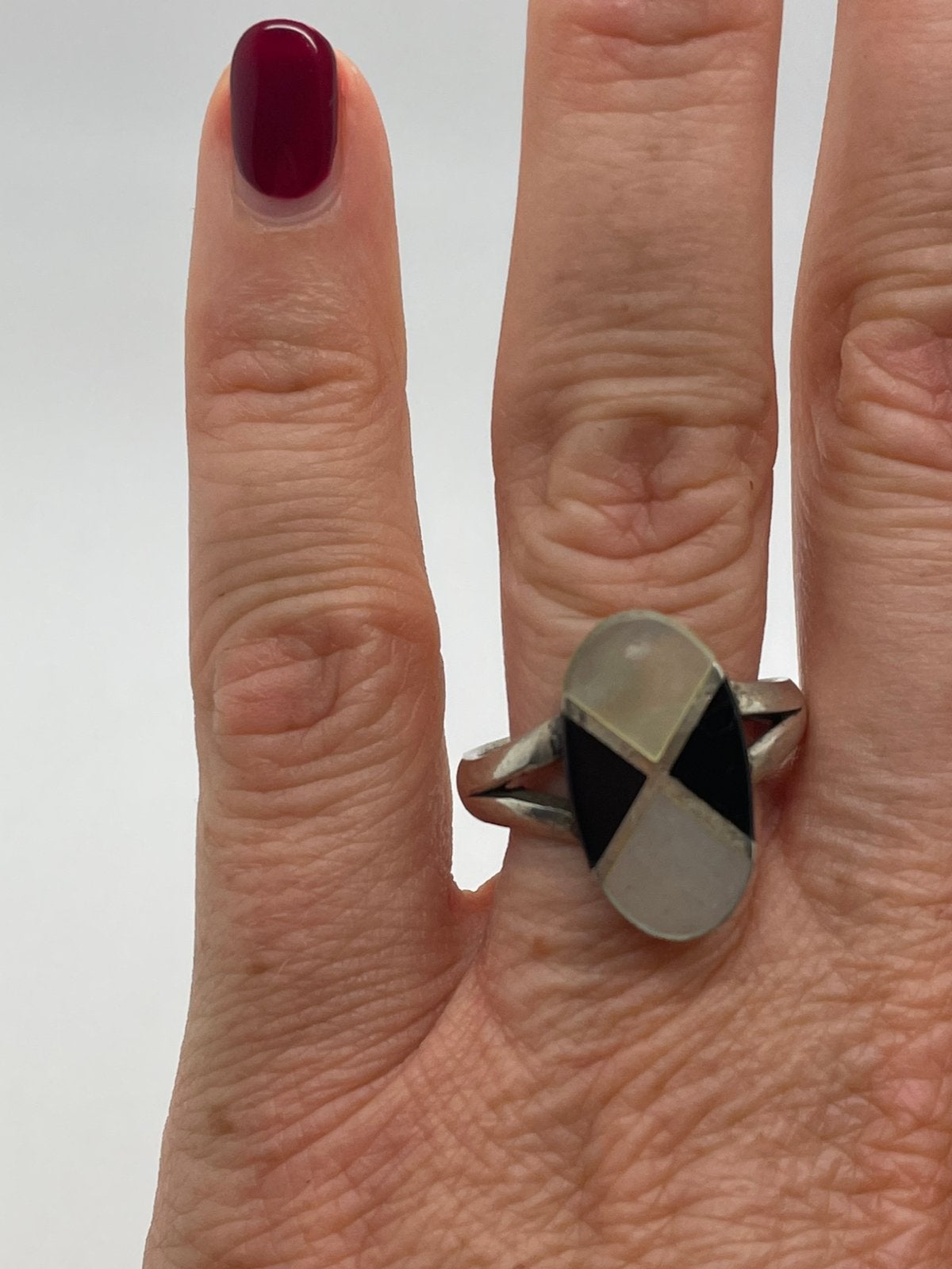 F956 Prachtige zilveren ring parelmoer onyx maat 19,5, 19 tot 20, Ophalen of Verzenden, X, Met edelsteen