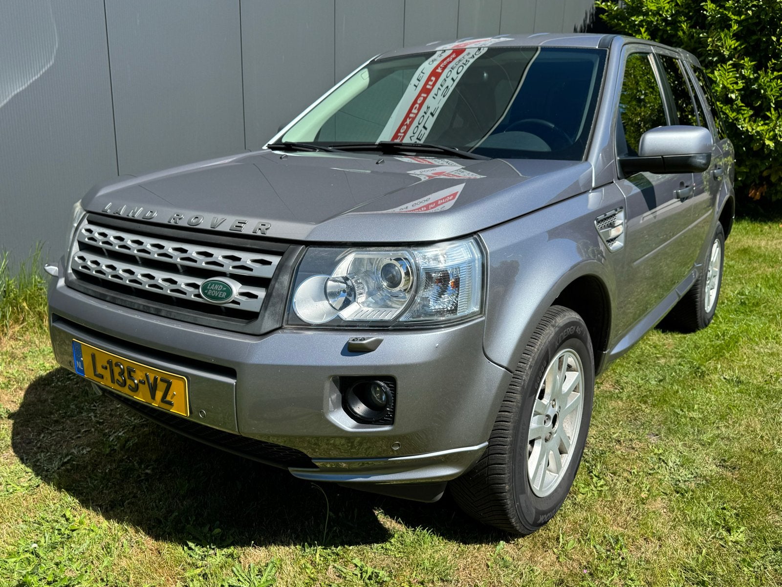 Land Rover Freelander 2.2 SD4 AUT 2012 Grijs, Auto's, Land Rover, Automaat, Parkeersensor, Zwart, 2000 kg